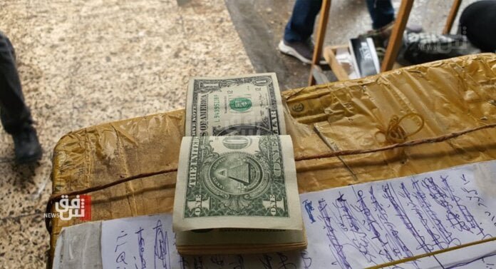 Dollar prices fall in Baghdad and Erbil with closing